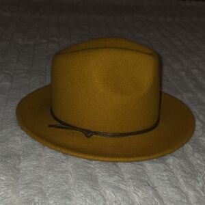 🟡Universal Thread Mustard Yellow Hat🟡